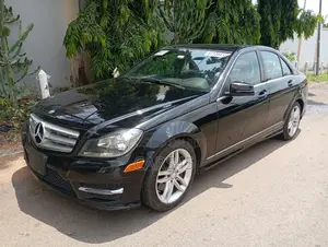 Mercedes-Benz C300 2013 Black
