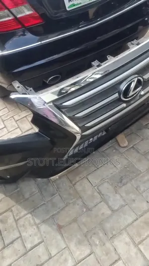 Lexus Gx460 Front and Back Bumper With Light