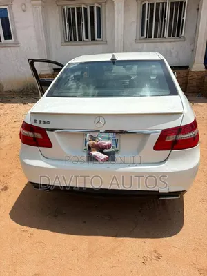 Mercedes-Benz E350 Base 4Matic Sedan AWD (3.5L 6cyl 7A) 2011 White