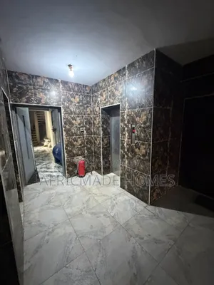 3bdrm Apartment in Eric More, Ayobo for sale