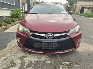 Toyota Camry SE 4dr Sedan (2.5L 4cyl 6A) 2015 Red
