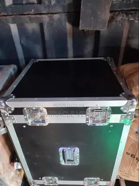 16 U Amplifier Rack