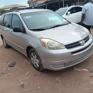 Toyota Sienna LE AWD 2005 Silver