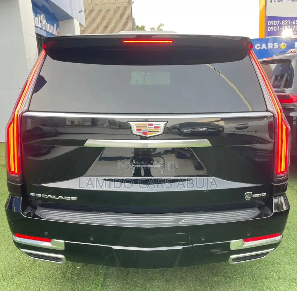 Cadillac Escalade Base 2026 Black