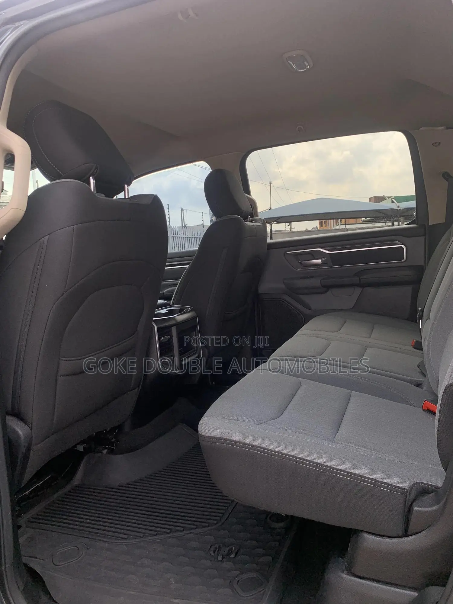 RAM 1500 2023 Black