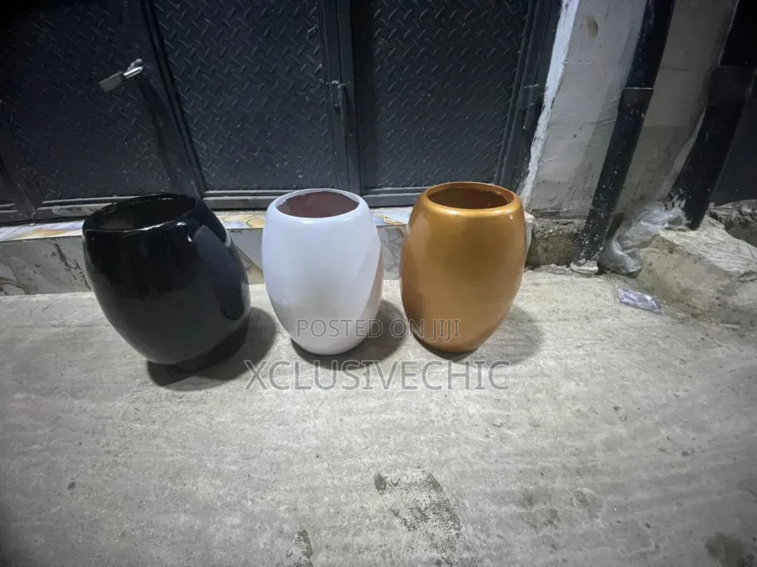 Oval Shaped Pot Artificial Flower