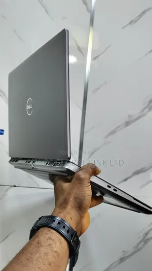 Laptop Dell Precision 7550 32GB Intel Core i7 SSD 512GB