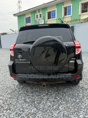 Toyota RAV4 2010 Black