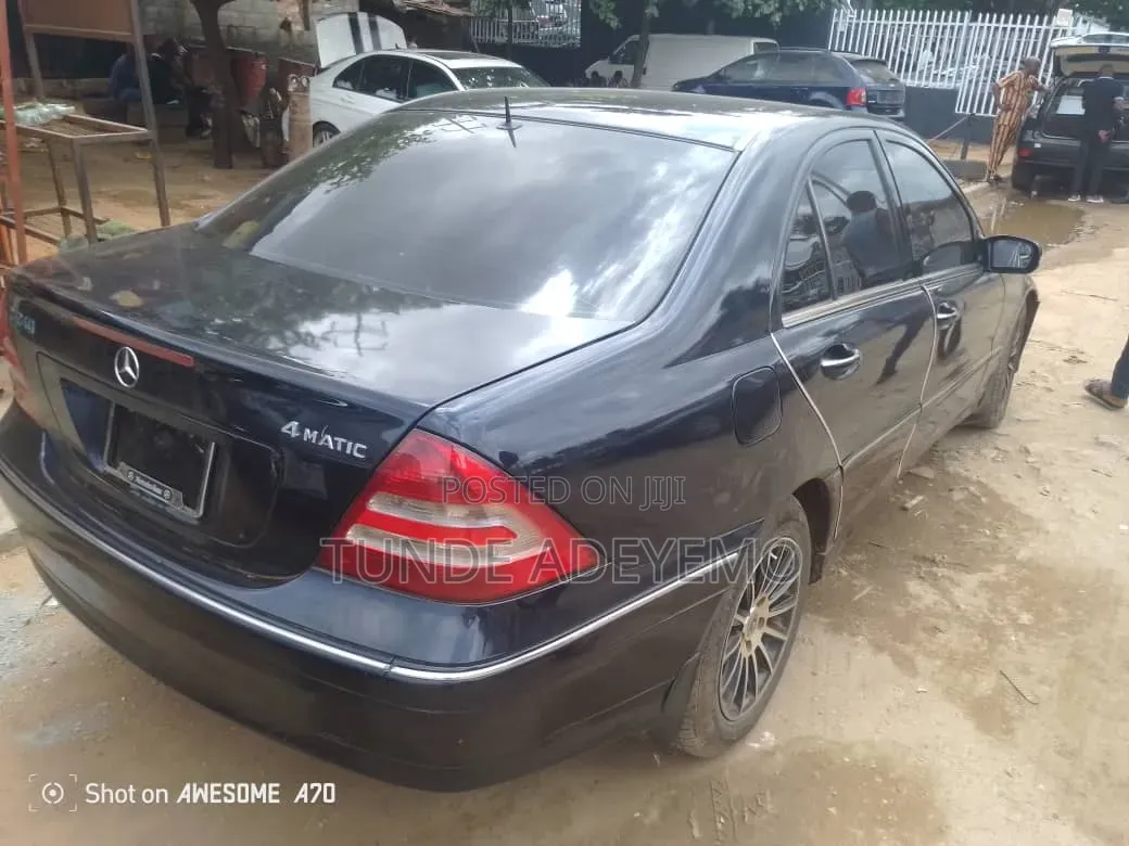 Mercedes-Benz C240 2005 Blue