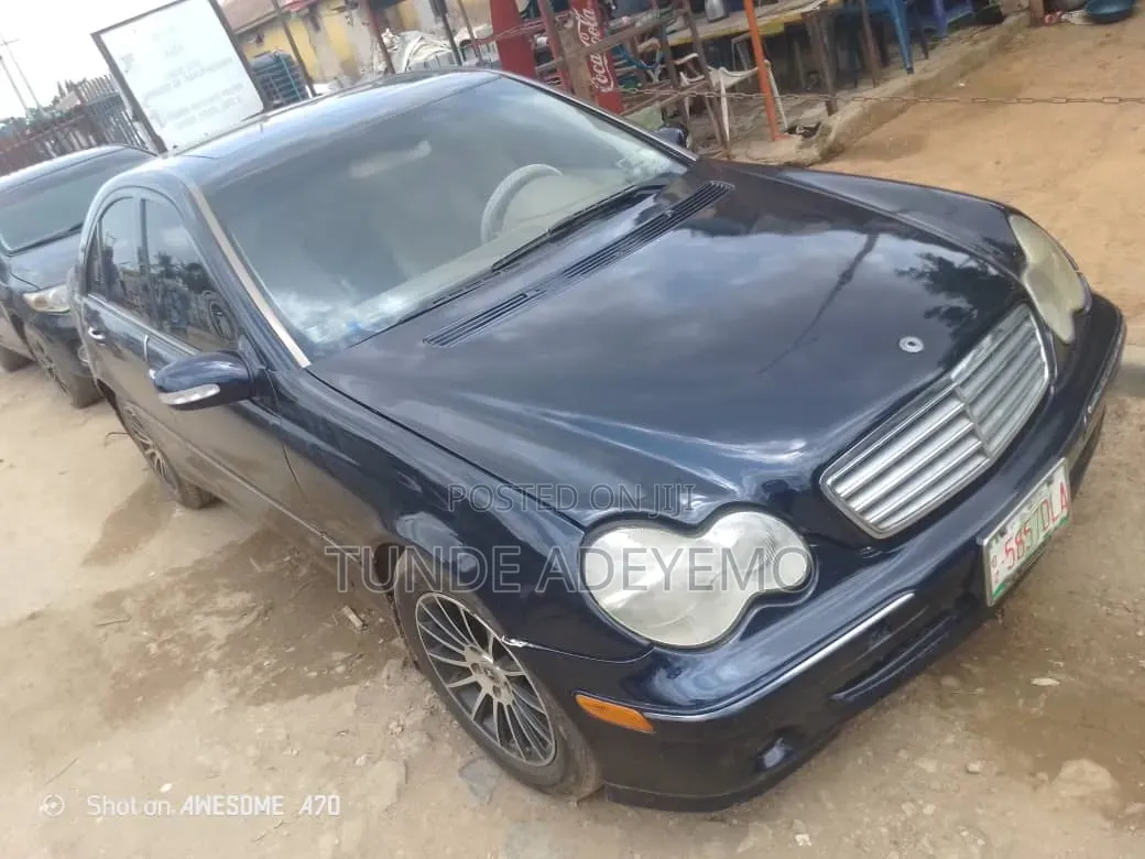 Mercedes-Benz C240 2005 Blue