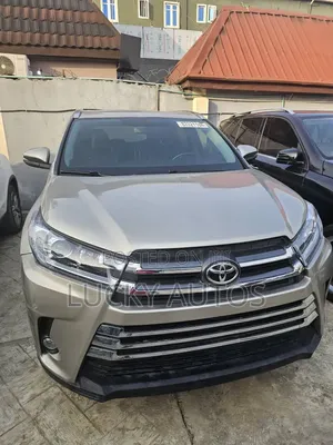 Toyota Highlander 2018 Gold