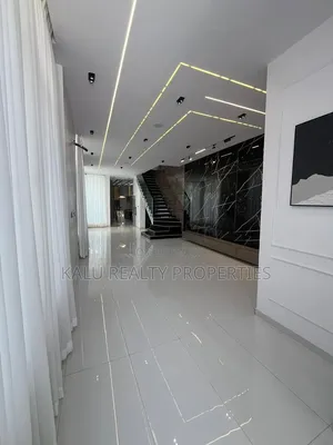 5bdrm Duplex in Ikota for sale