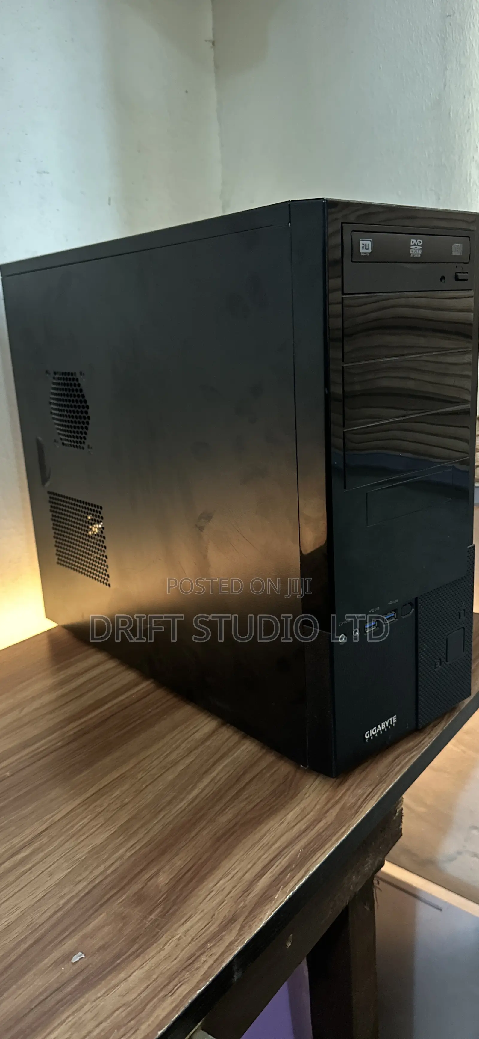 Desktop Computer Gigabyte GB-BKi3HA-7100 24GB Intel Core i7 HDD 1T