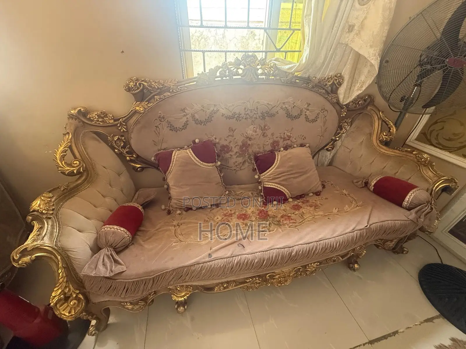 Royal Chair