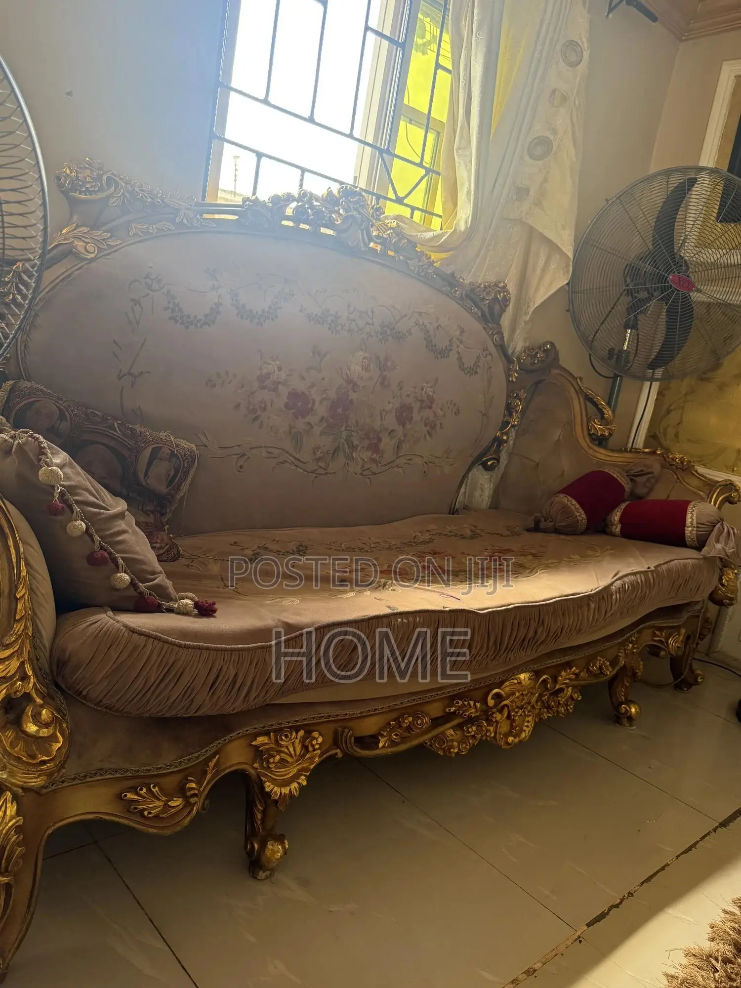 Royal Chair