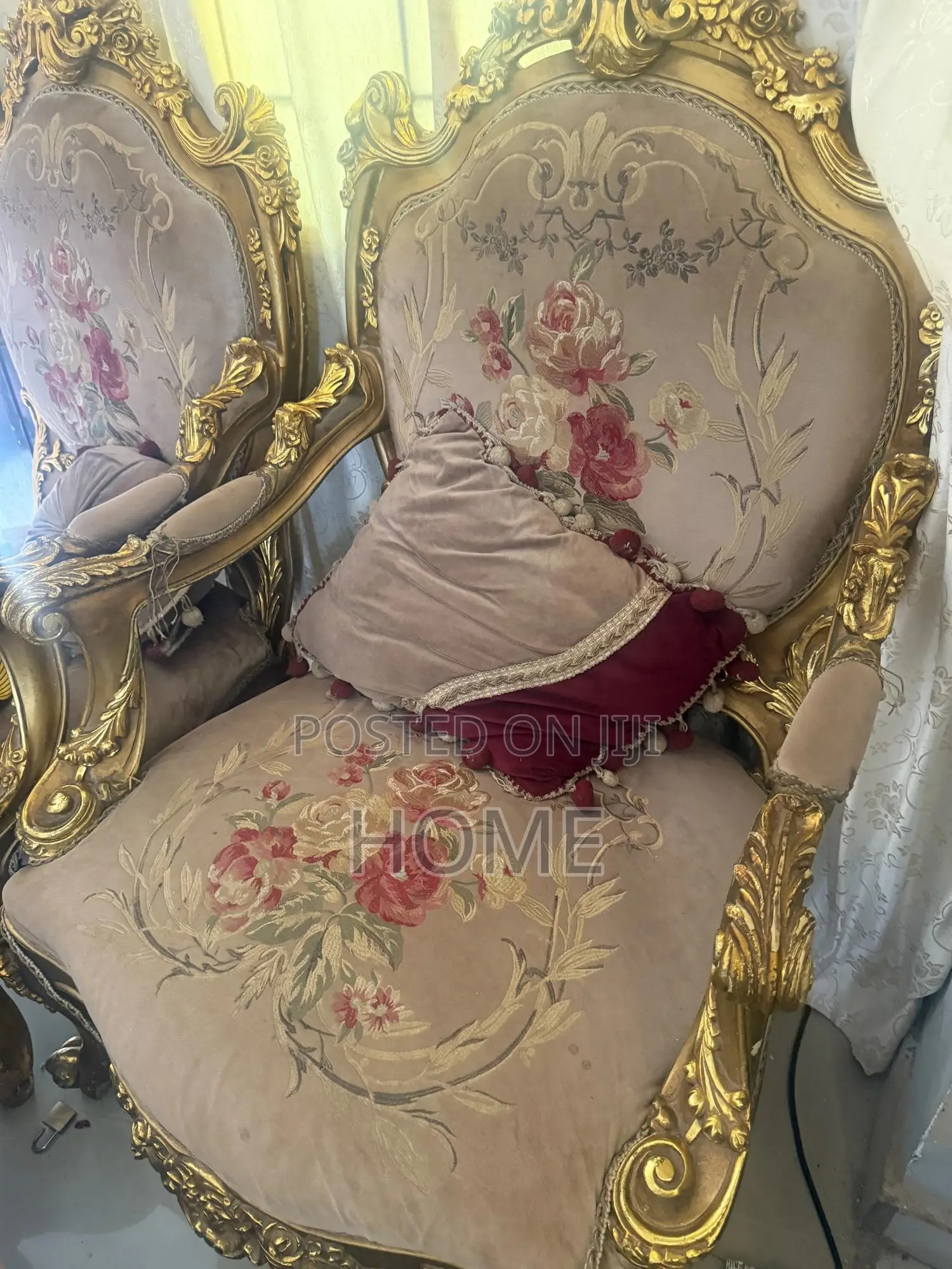 Royal Chair
