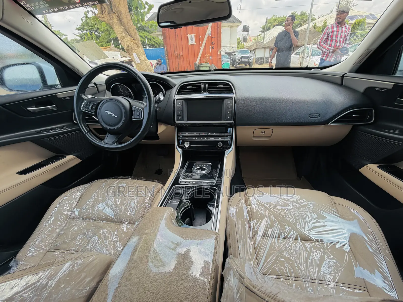 Jaguar XE 2016 White