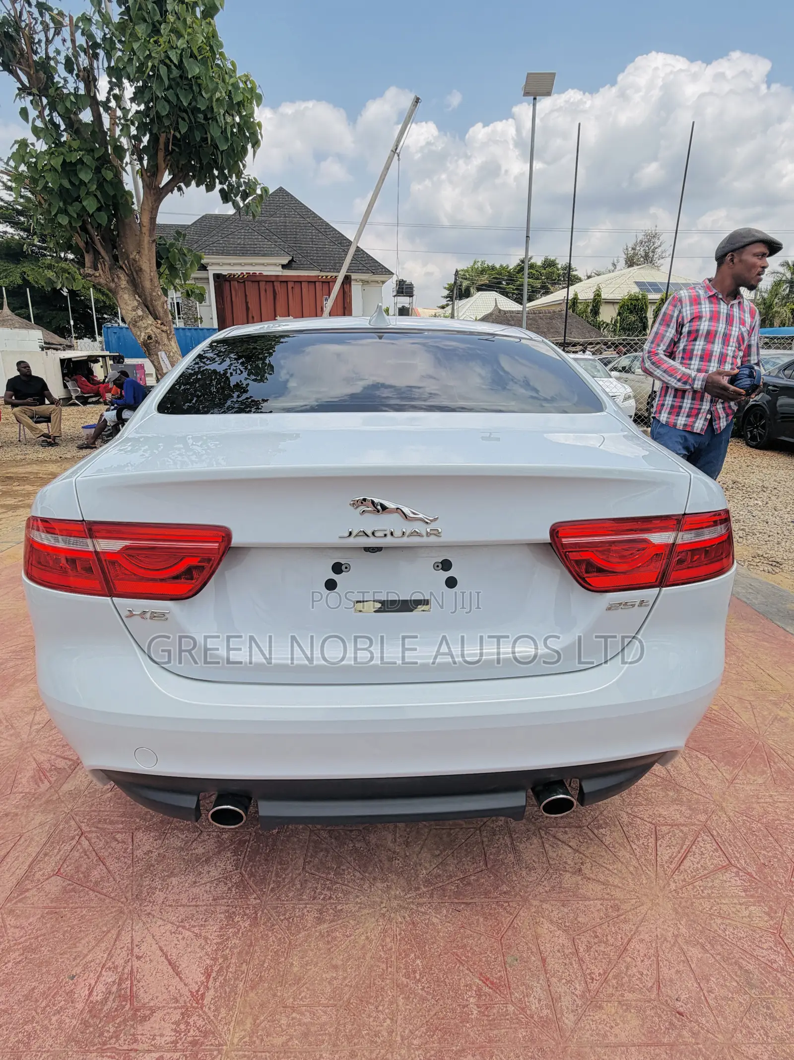 Jaguar XE 2016 White