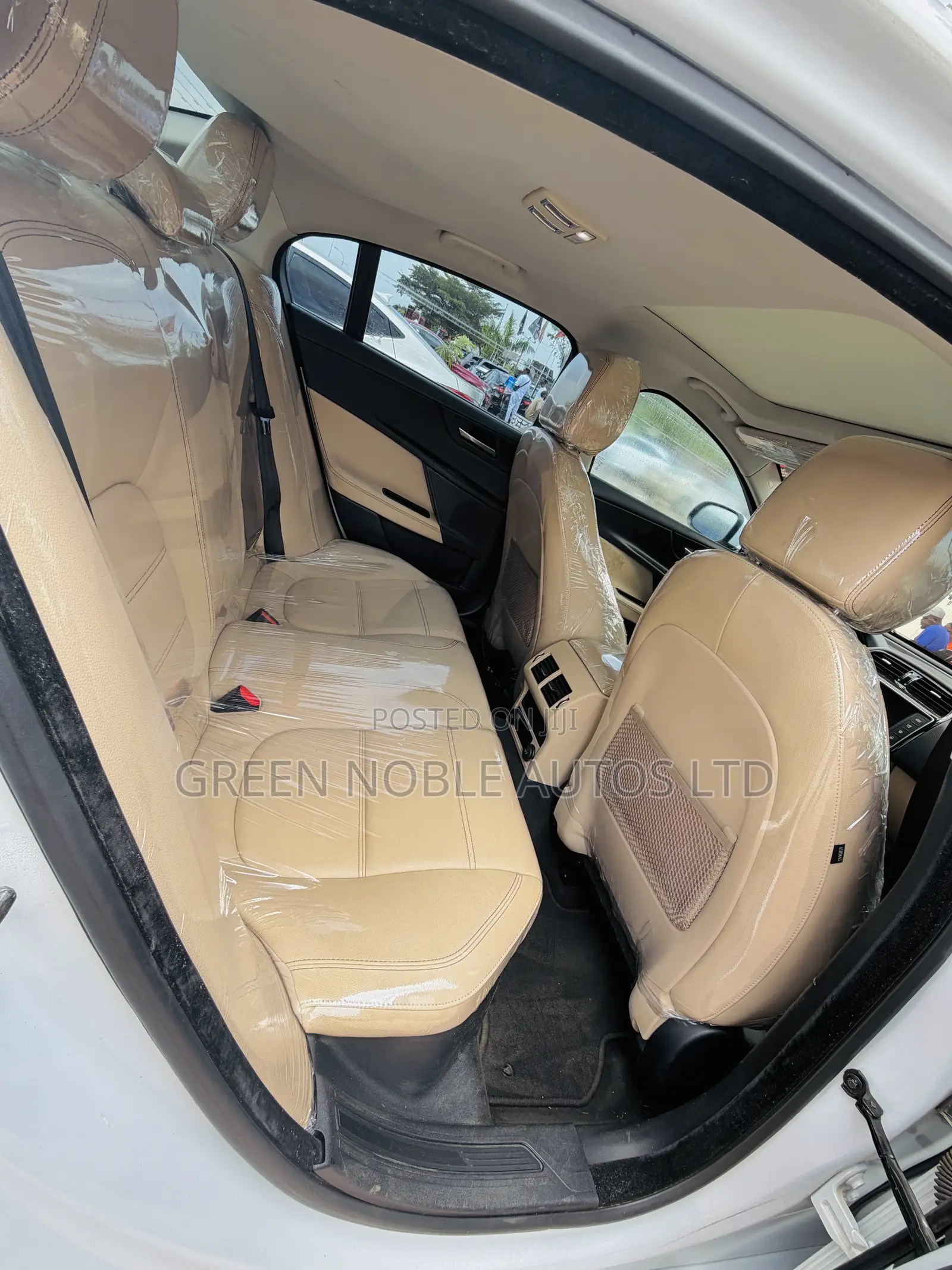 Jaguar XE 2016 White