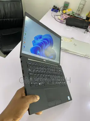 Laptop Dell Latitude 7390 8GB Intel Core i5 SSD 256GB