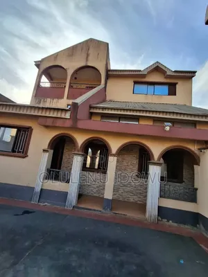 Furnished 5bdrm Duplex in Governors Road for sale