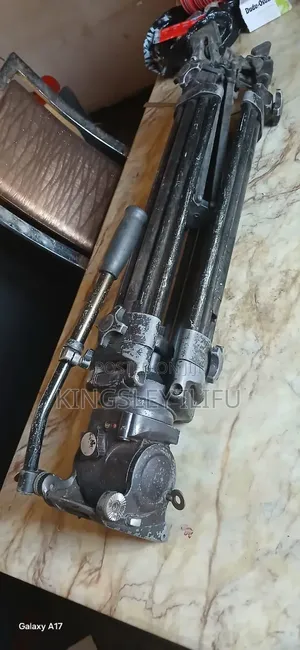 Heavy Duty Tripod