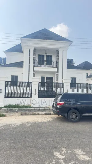 4bdrm Penthouse in River Park Estate, Lugbe District for sale