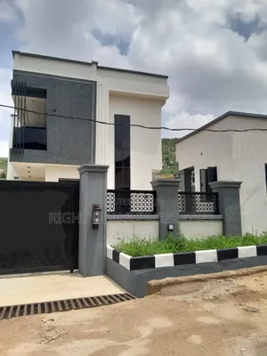 5bdrm Duplex in Dawaki for sale