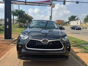 Toyota Highlander XLE AWD 2023 Black