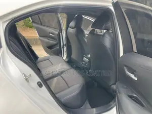Toyota Corolla SE 2022 White