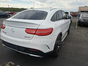 Mercedes-Benz GLE-Class 2016 White