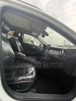 Mercedes-Benz GLA 250 2015 White