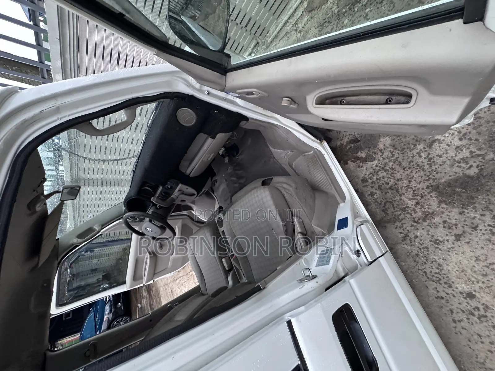 Suzuki Every 2010 White