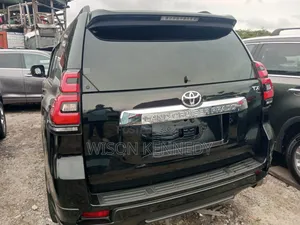 Toyota Land Cruiser Prado 2017 Gray
