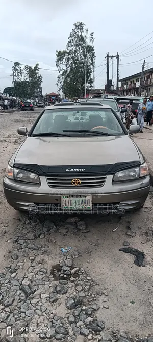 Toyota Camry Automatic 1999 Silver