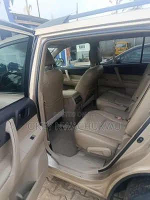 Toyota Highlander 2009 Gold