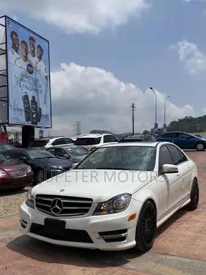 Mercedes-Benz C300 Luxury 4Matic Sedan AWD (3.5L 6cyl 7A) 2013 White
