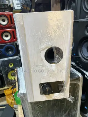 Studio Monitor