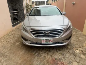 Hyundai Sonata SE 4dr Sedan (2.4L 4cyl 6A) 2015 Silver