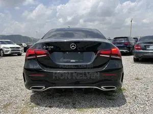 Mercedes-Benz A-Class Base A 220 FWD 2020 Black