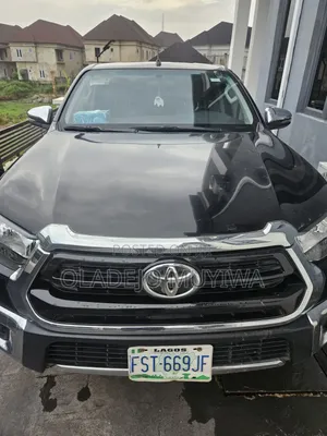 Toyota Hilux 2023 Black