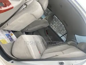 Toyota Corolla LE 2026 Silver