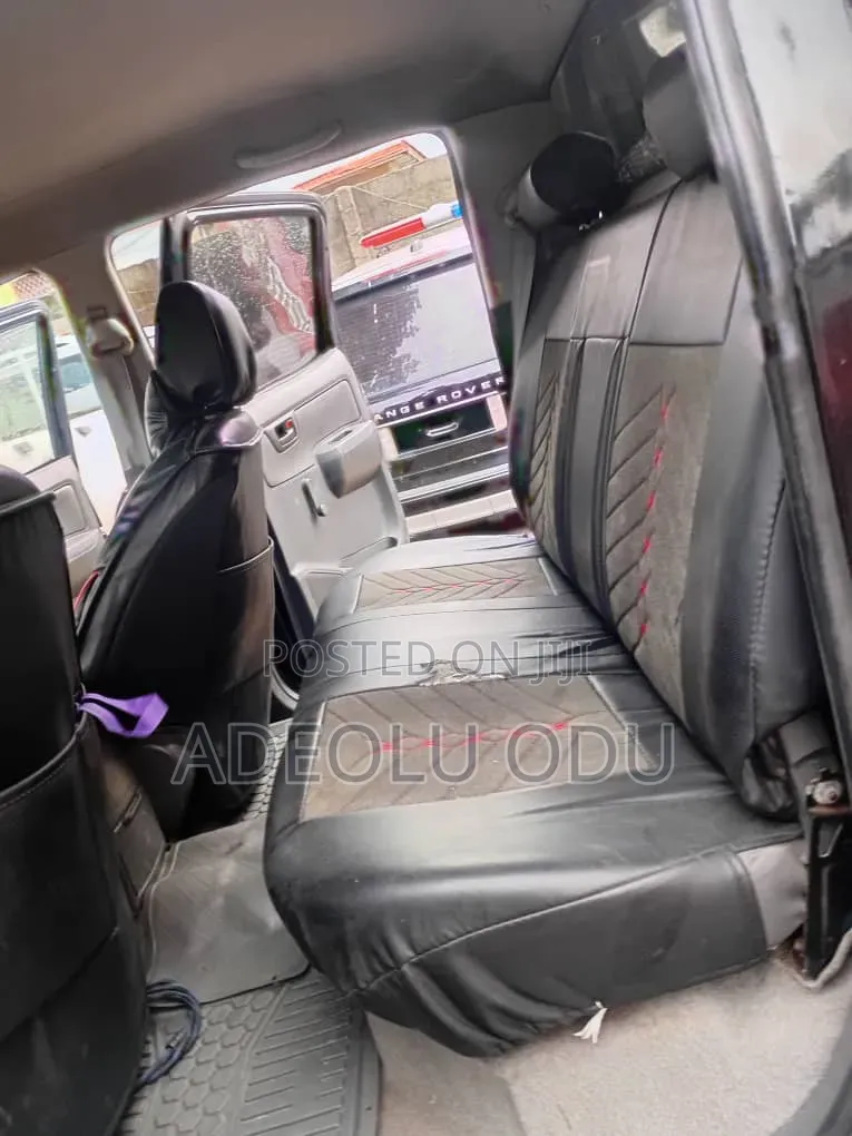 Toyota Hilux 2012 Black