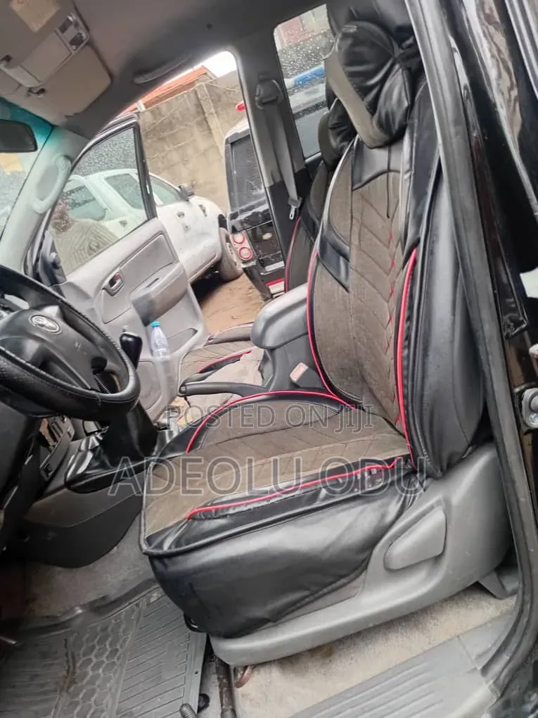 Toyota Hilux 2012 Black
