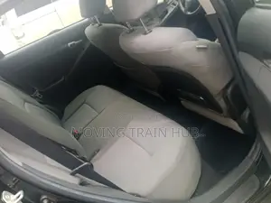 Toyota Matrix Hatchback FWD (1.8L 4cyl 5M) 2009 Black