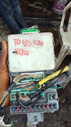 Honda Pilot Fuse Box 205 to 2010