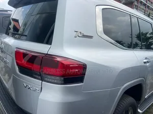 New Toyota Land Cruiser 79 Series 2025 Silver