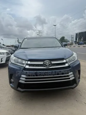 Toyota Highlander XLE 4x2 V6 (3.5L 6cyl 8A) 2017 Blue