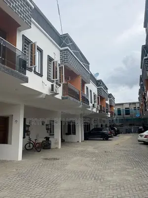 4bdrm Duplex in Ikota for rent