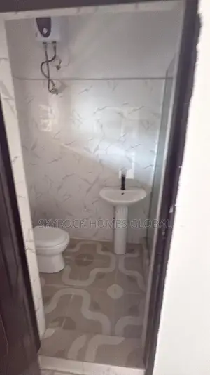 4bdrm Duplex in Ikota for rent